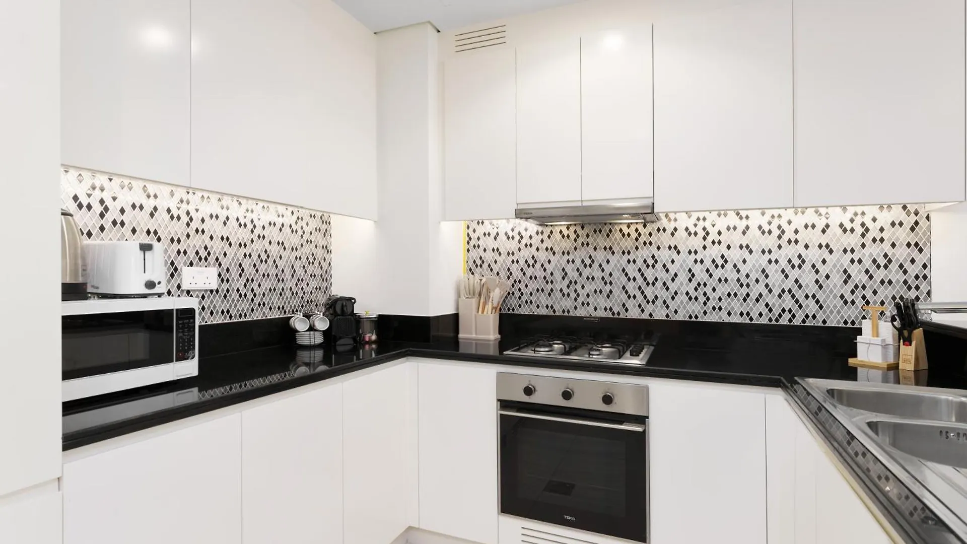 Apartment Experience Opulent Living At Paramount Midtown Dubai